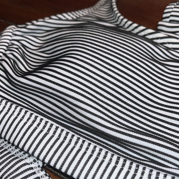 Striped Swim Top size Small- Padded w/ Adjustable straps and Double Metal Clasp - Picture 8 of 8